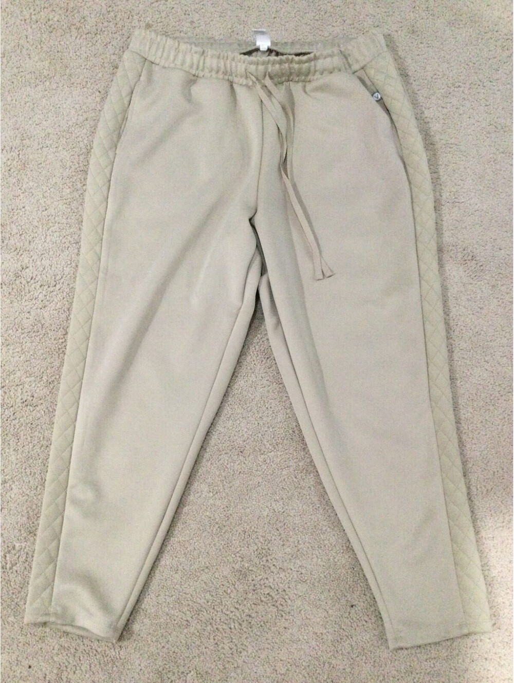 Livi by Lane Bryant Beige Oatmeal Drawstring Joggers Women's 18/20 Quilted Sides